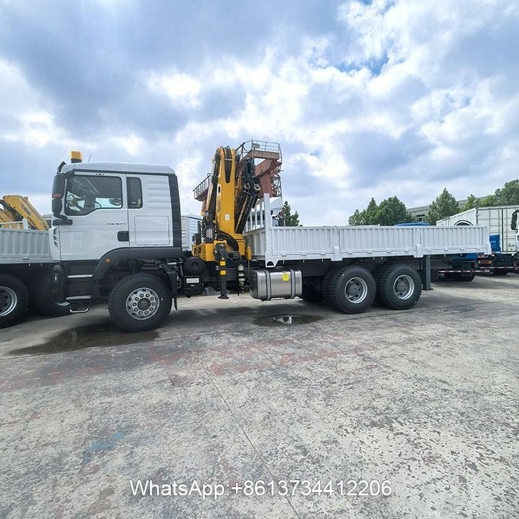 Sinotruck Howo Tx 4x4 Small Light Duty Cargo Truck With Crane
